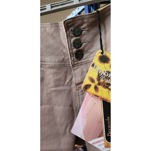 Hybrid & Company Women's Size 0 Kiaki Stretch Bum Lifter Bermuda Shorts NWT D25 - Picture 3 of 5